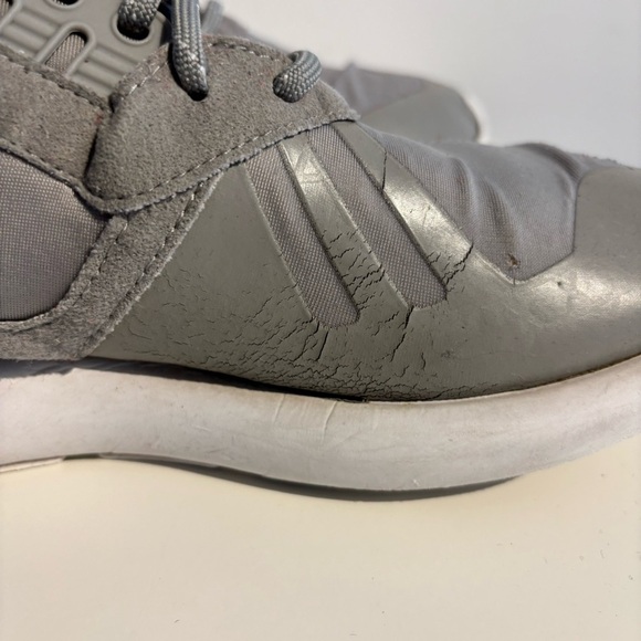 Grey Adidas Tubular Sneakers Size  9 - Picture 8 of 15